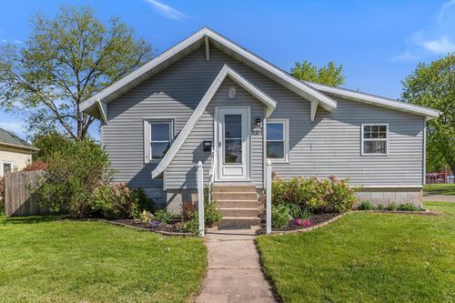431 5th St, Baraboo, WI, 53913-2224 | Card Image