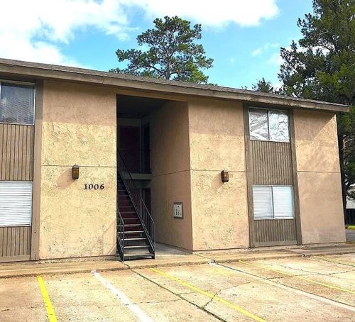 1008 N Houston Avenue, Livingston, TX, 77351 | Card Image