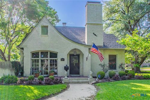 1120 N 13th St, Temple, TX, 76501-1951 | Card Image