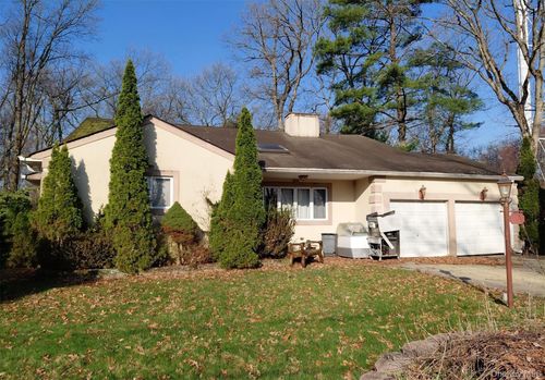 30 Birchwood Ln, Hartsdale, NY, 10530-3112 | Card Image