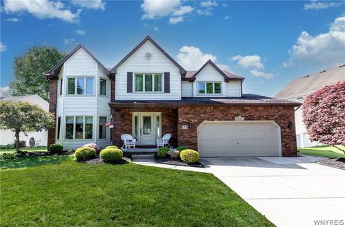 153 Londonderry Ln, Amherst, NY, 14068-1174 | Card Image