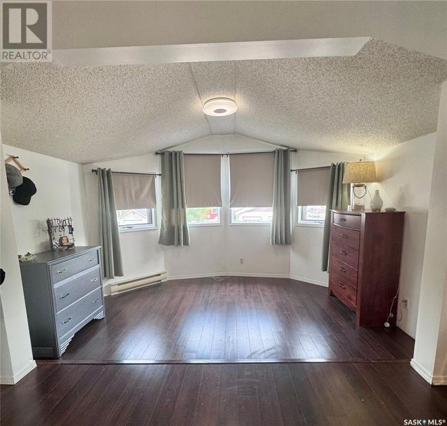 1159 Chaplin St E, House other with 5 bedrooms, 4 bathrooms and null parking in Swift Current SK | Image 15