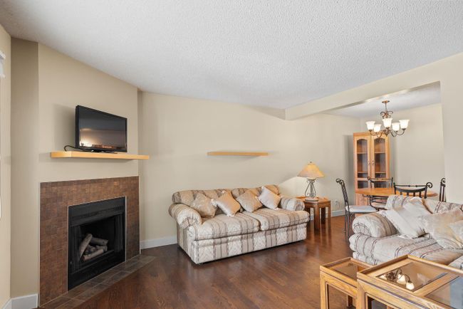 45 Cedar Springs Gardens Sw, Home with 2 bedrooms, 1 bathrooms and 1 parking in Calgary AB | Image 7