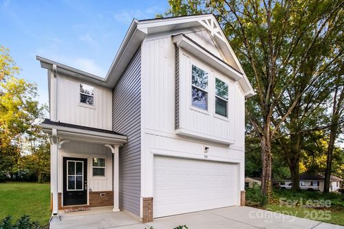 519 Biltmore St, Mooresville, NC, 28115-3008 | Card Image