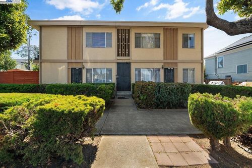 1738 7th St, Berkeley, CA, 94710-1839 | Card Image