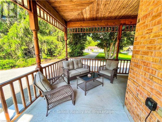 81276 Westmount Line, House other with 3 bedrooms, 4 bathrooms and 10 parking in Goderich ON | Image 6
