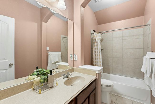 Upstairs full bathroom | Image 25