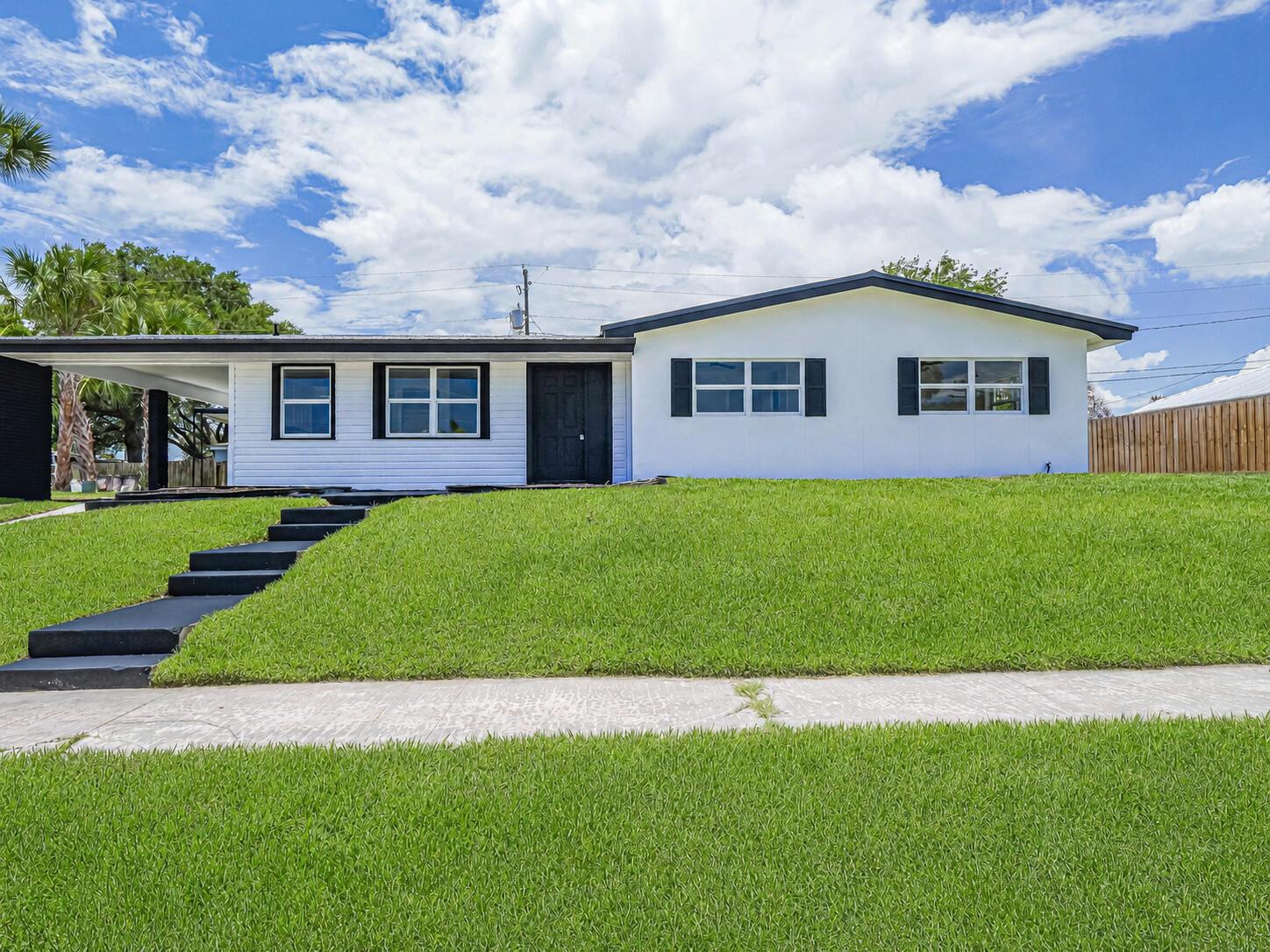 Residential in Sebastian 2