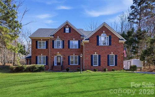 4425 Glen Oaks Dr, Matthews, NC, 28104-7738 | Card Image