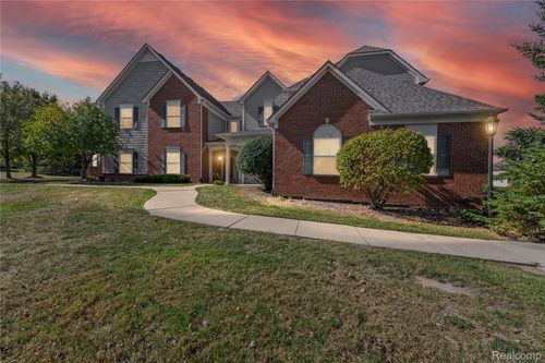 54673 Marissa Way, Shelby Twp, MI, 48316-5621 | Card Image