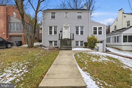 2111 32nd Pl Se, WASHINGTON, DC, 20020-3327 | Card Image