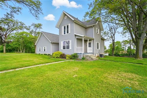 13929 Portage River South Rd, Oak Harbor, OH, 43449-9696 | Card Image