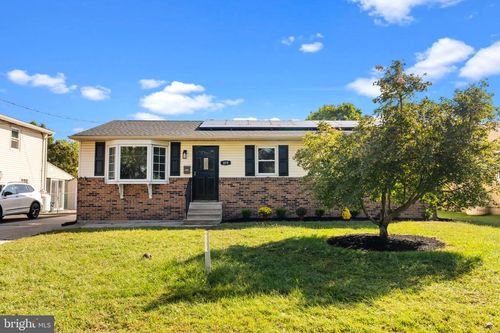 819 Central Ave, CROYDON, PA, 19021-6814 | Card Image
