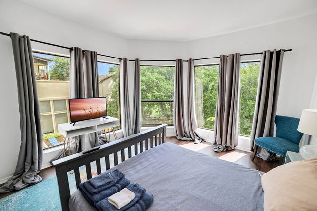 Bedroom that looks out over the pool | Image 18