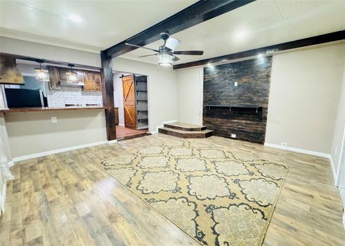 403 Clear Lake Rd, Highlands, TX, 77562-3751 | Card Image