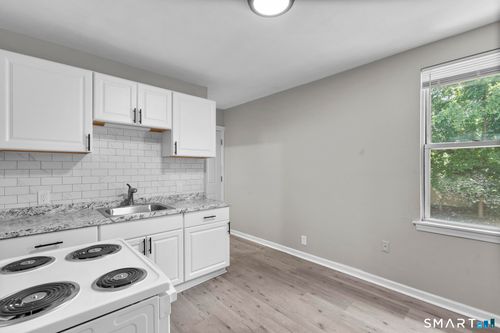 7-106 Birch St, Manchester, CT, 06040-5462 | Card Image