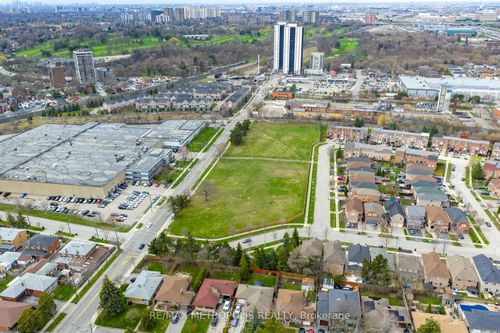 50-60 Oak Street, North York, ON, M9N1A1 | Card Image