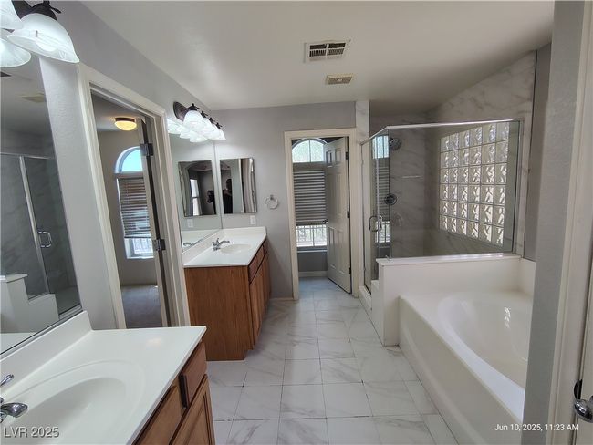 7166 Clear Range Ave, House other with 4 bedrooms, 3 bathrooms and null parking in Las Vegas NV | Image 13