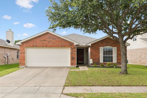 8824 Wagon Trl, Cross Roads, TX, 76227-3827 | Card Image