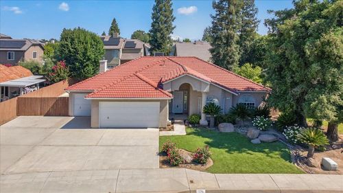 1275 Chennault Ave, Clovis, CA, 93611-0320 | Card Image
