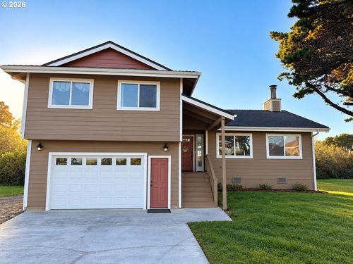 1182 Jackson Ave, Bandon, OR, 97411 | Card Image