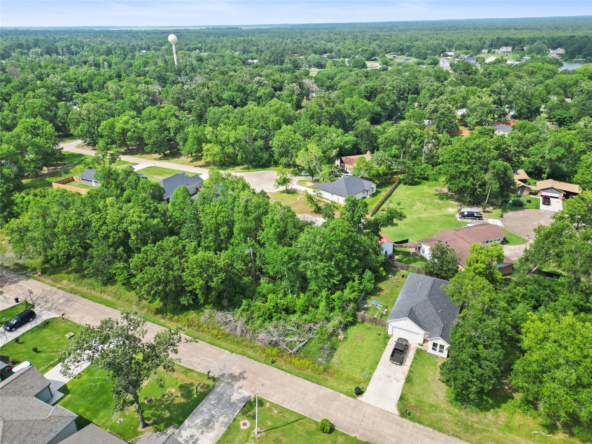 Land in Livingston
