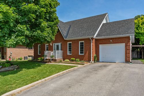 143 Greenlees Dr, Kingston, ON, K7K6R5 | Card Image