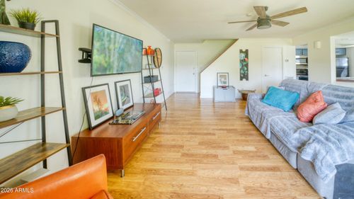 253 E Beck Ln, Phoenix, AZ, 85022-3049 | Card Image
