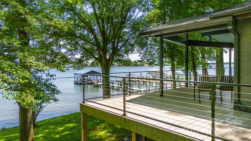 3248 Lake Shore Rd, Denver, NC, 28037-8232 | Card Image