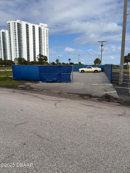 929 N Beach St, Daytona Beach, FL, 32117-5029 | Card Image