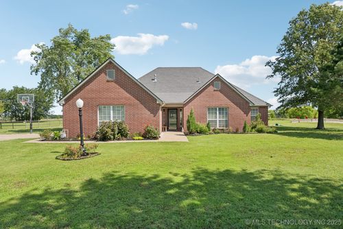 7051 150th St, Collinsville, OK, 74021-4095 | Card Image