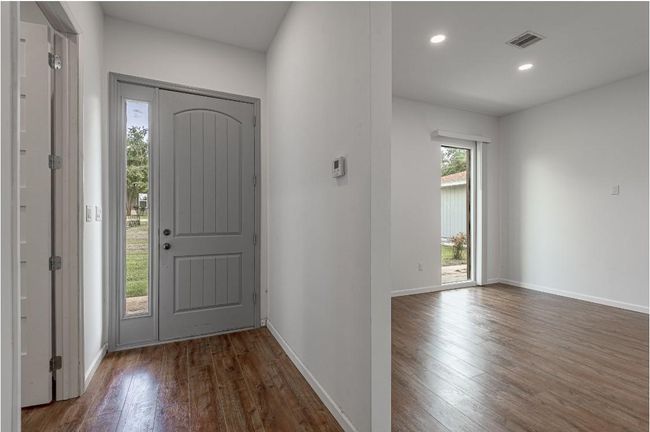 20 Coolcrest Dr, House other with 3 bedrooms, 2 bathrooms and 2 parking in Pointblank TX | Image 5