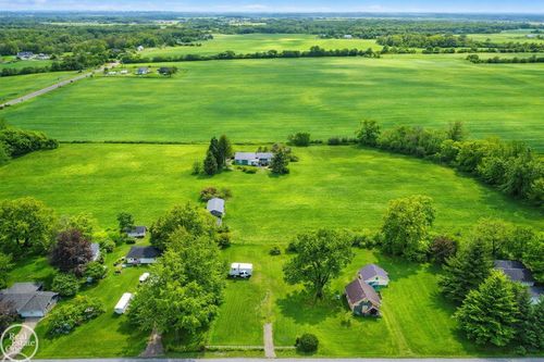 10151 Canada Rd, Birch Run, MI, 48415-9217 | Card Image