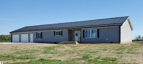 5495 W Burns Rd, Coleman, MI, 48618-9686 | Card Image