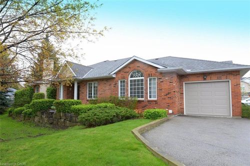 1-210 Fiddlers Green Road, Ancaster, ON, L9G1W6 | Card Image