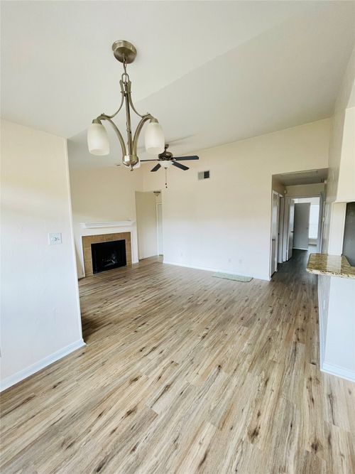 3721-2106 Horizon Trl, Arlington, TX, 76011-2902 | Card Image