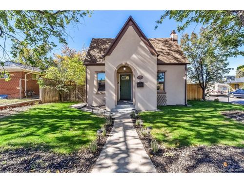 3295 Krameria St, Denver, CO, 80207-2135 | Card Image