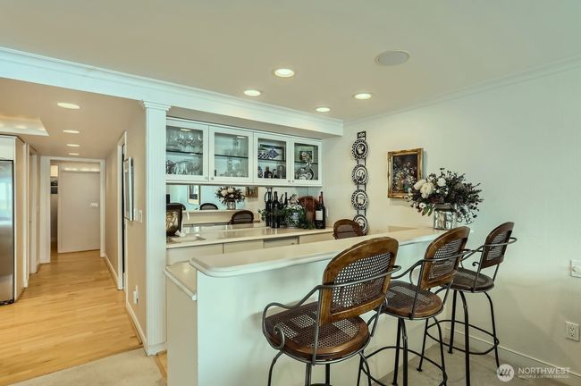 APT-201 - 9727 Ne Juanita Dr, Condo with 3 bedrooms, 3 bathrooms and 2 parking in Kirkland WA | Image 13
