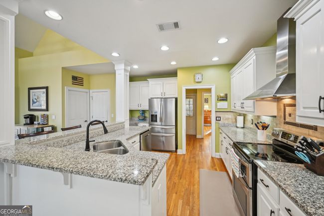 572 Harbour Shores Dr, House other with 4 bedrooms, 4 bathrooms and null parking in Jackson GA | Image 17