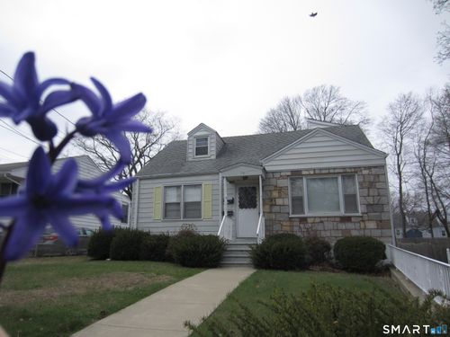 2-16 Church St, East Haven, CT, 06512-2708 | Card Image