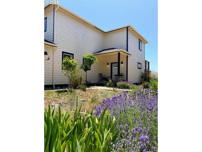 97661 Marina Heights Loop, House other with 3 bedrooms, 3 bathrooms and 2 parking in Brookings OR | Image 10