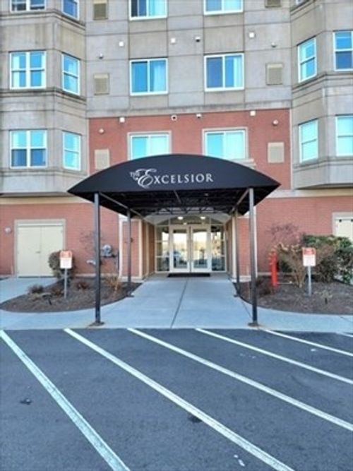 unit-214-1 Cityview Ln, Quincy, MA, 02169-4676 | Card Image