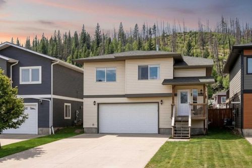7109 Bulyea Ave, Fort Mcmurray, AB, T9H5J6 | Card Image