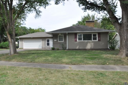1806 Sw Meadow Ln, Topeka, KS, 66604-3567 | Card Image
