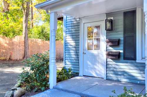 2a-115 Wilton Rd, Westport, CT, 06880-3110 | Card Image