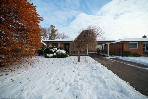 {{alt}} | Card Image