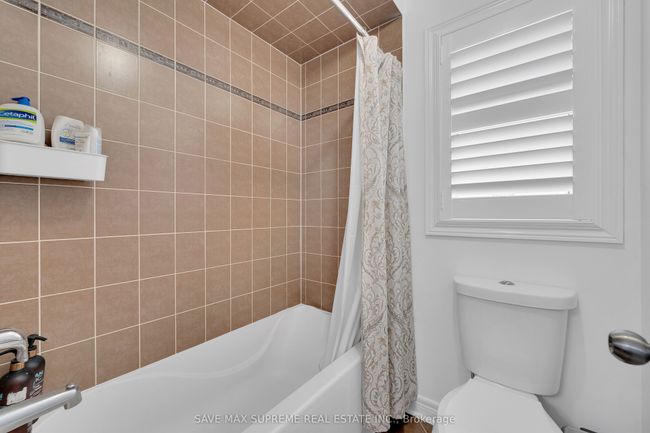 22 Constance St, House other with 6 bedrooms, 6 bathrooms and 5 parking in Brampton ON | Image 28