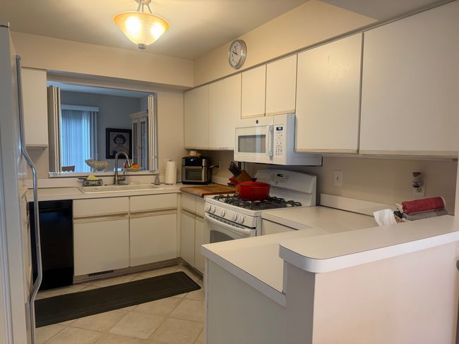 6868 Tangle Wood, Condo with 2 bedrooms, 3 bathrooms and null parking in Waterford MI | Image 7