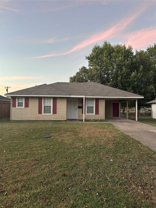 1220 S 6th St, Bonham, TX, 75418-4542 | Card Image