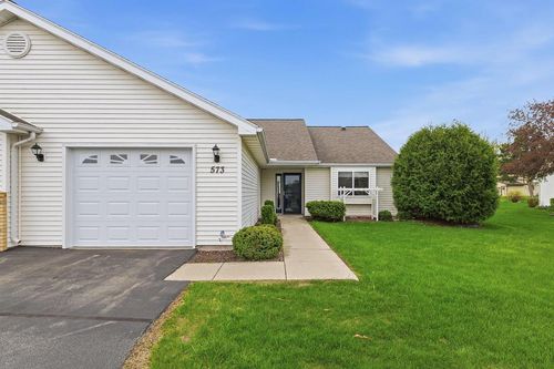 573 Kingswood Avenue Avenue, Fond Du Lac, WI, 54935 | Card Image